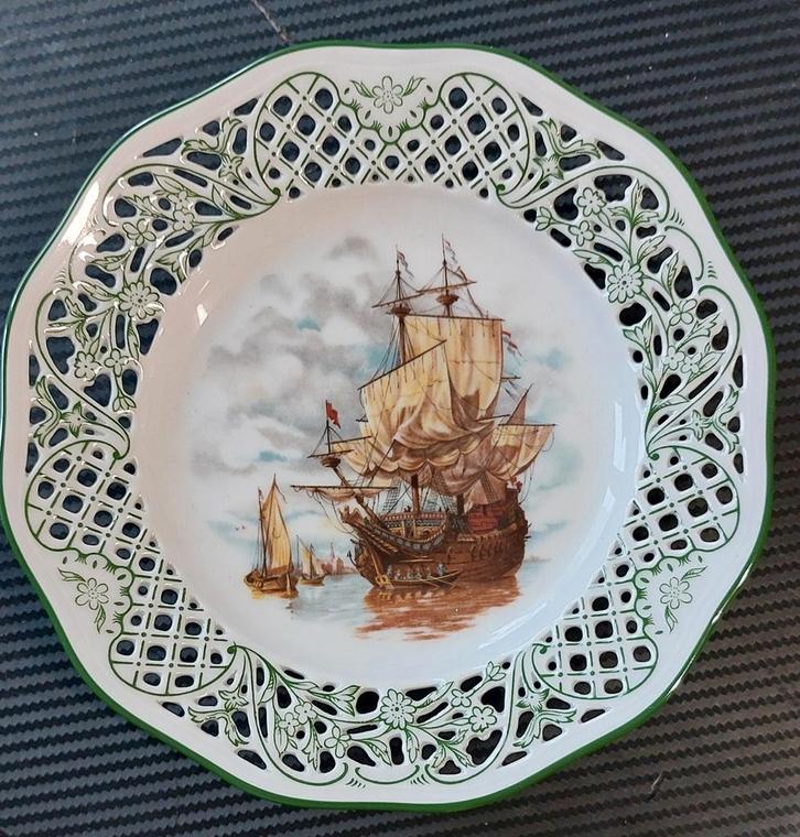 Schumann Arzberg Bavaria Porseleinen Bord 19cm, Antiek en Kunst, Antiek | Schalen, Ophalen of Verzenden