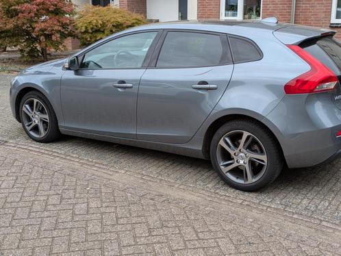 Volvo V40 2.0 T2 Kinetic I 122PK I 2019 Grijs, Auto's, Volvo, Particulier, V40, ABS, Airbags, Airconditioning, Bluetooth, Bochtverlichting