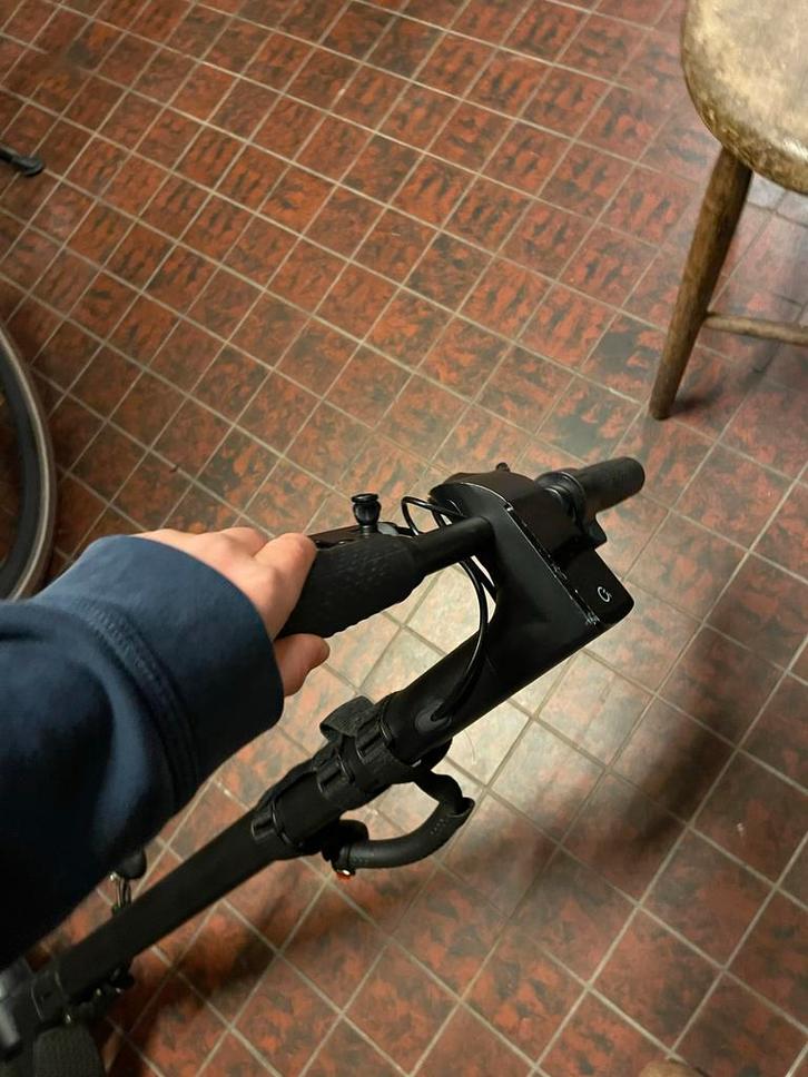 Elektrische Step - Perfect voor woon-werkverkeer!, Fietsen en Brommers, Steps, Gebruikt, Elektrische step (E-scooter), Ophalen