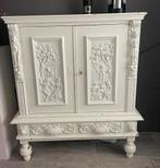 Wit geverfde kast 123 x 150, Antiek en Kunst, Ophalen