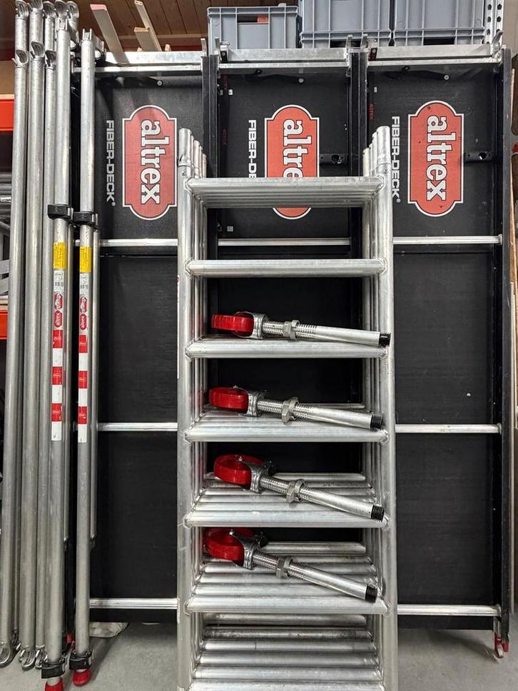 Altrex steiger met fiberdeck planken, Doe-het-zelf en Verbouw, Steigers, Rolsteiger of Kamersteiger, 5 meter of hoger, Ophalen of Verzenden