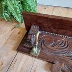 Lucky Vintage Oude prent met meisje en mopshond in lijst, Ophalen