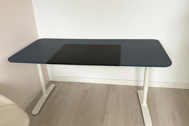 IKEA Bureau bekant - In hoogte verstelbaar!, Huis en Inrichting, Bureaus, Zo goed als nieuw, Bureau, In hoogte verstelbaar, Ophalen