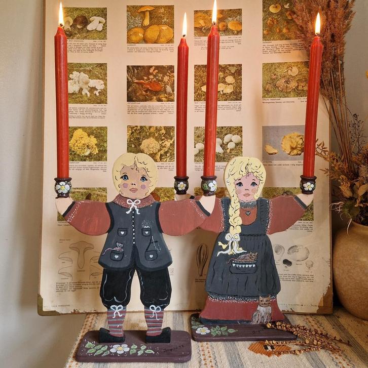 Set Zweedse Kandelaars Jongen Meisje Hout, Antiek en Kunst, Antiek | Kandelaars, Ophalen of Verzenden