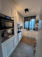 GRATIS! witte hoekkeuken met inbouwapparatuur, Huis en Inrichting, Keuken | Complete keukens, Wit, Hoekkeuken, Ophalen of Verzenden