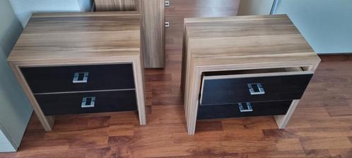 2x Nachtkastje en make-up kast met spiegel, Huis en Inrichting, Slaapkamer | Nachtkastjes, Zo goed als nieuw, Hout, Ophalen