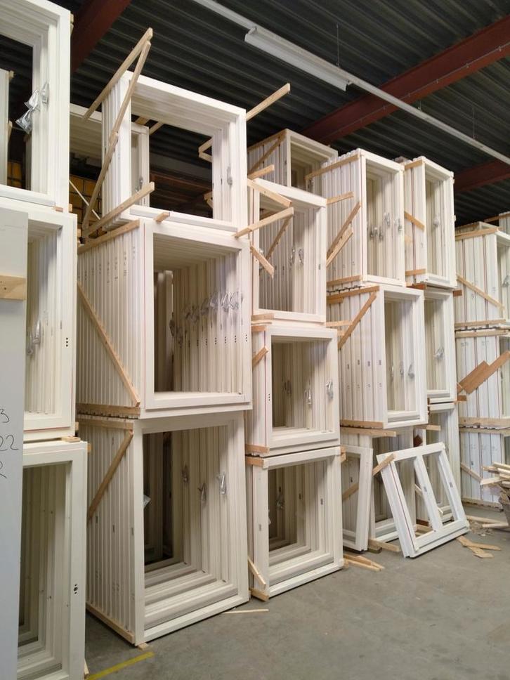 Hardhout kozijn met draaikiep, Doe-het-zelf en Verbouw, Kozijnen en Schuifpuien, Raamkozijn, Hout, 75 tot 150 cm, 75 tot 150 cm