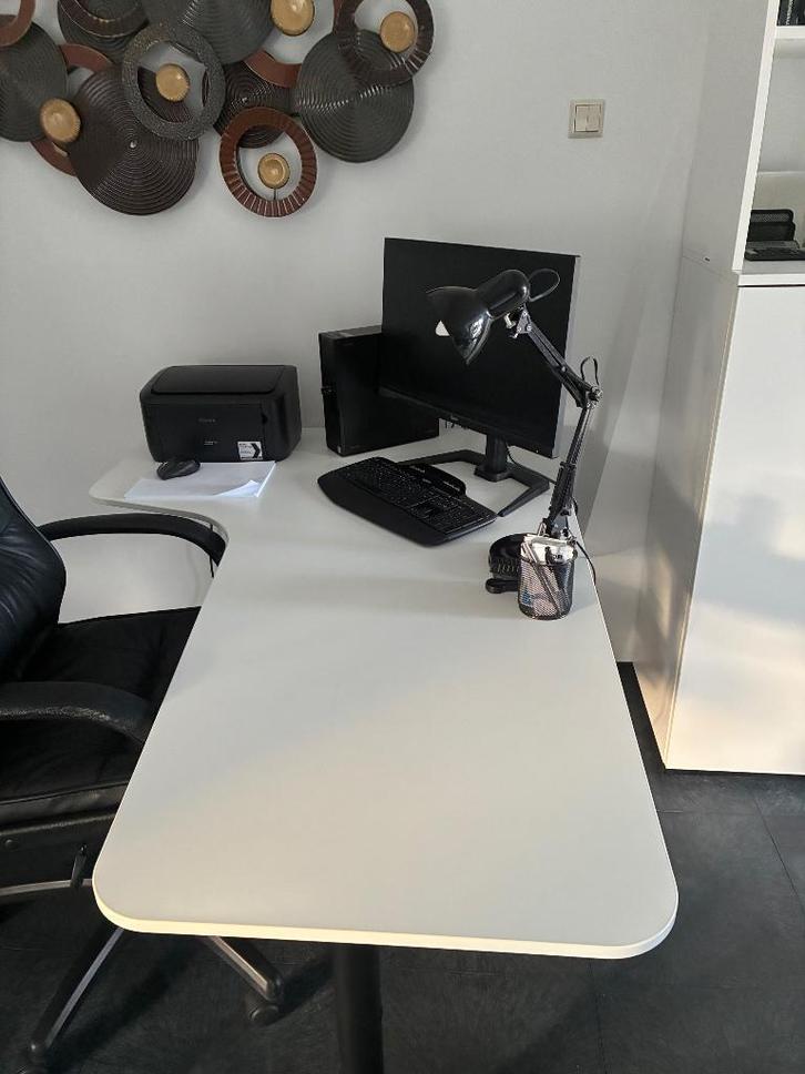 Bureau, Huis en Inrichting, Bureaus, Zo goed als nieuw, In hoogte verstelbaar, Ophalen