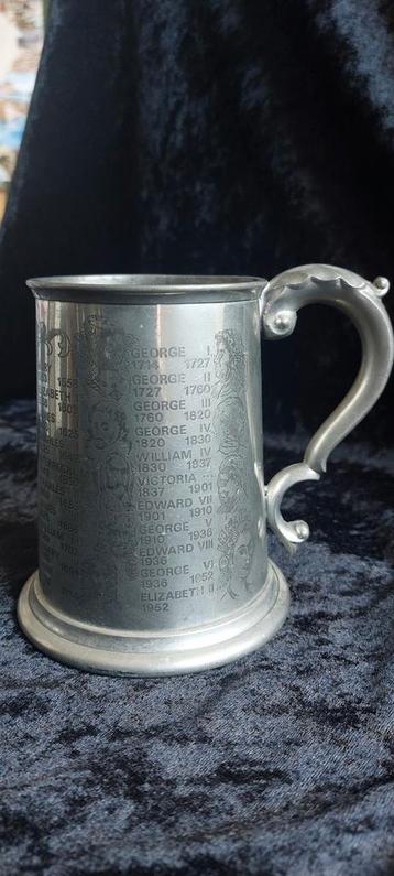 Oude Tinnen Beker - Britse Monarchie beschikbaar voor biedingen