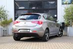 Alfa Romeo Giulietta 1.4 Turbo MultiAir Veloce TCT - NAVI -, Zwart, 4 cilinders, Alcantara, Bedrijf
