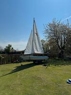Zeilboot met trailer en motor, Watersport en Boten, Ophalen, 6 meter of meer, Zo goed als nieuw, Spanker
