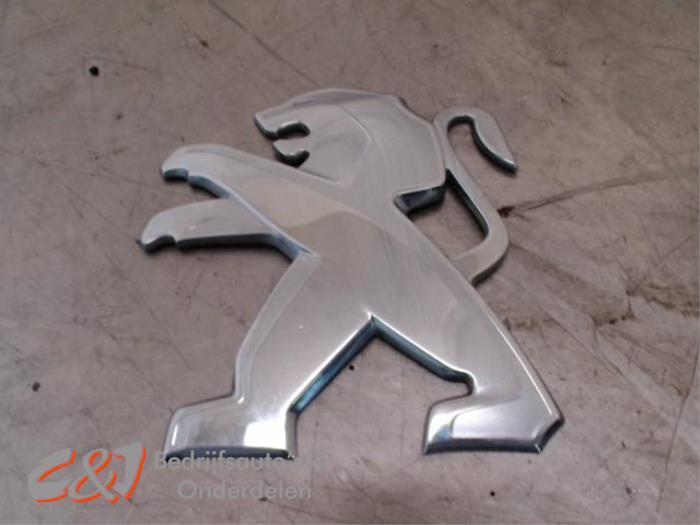Embleem van een Peugeot Boxer, Auto-onderdelen, Carrosserie en Plaatwerk, Peugeot, Gebruikt, 3 maanden garantie, Ophalen of Verzenden