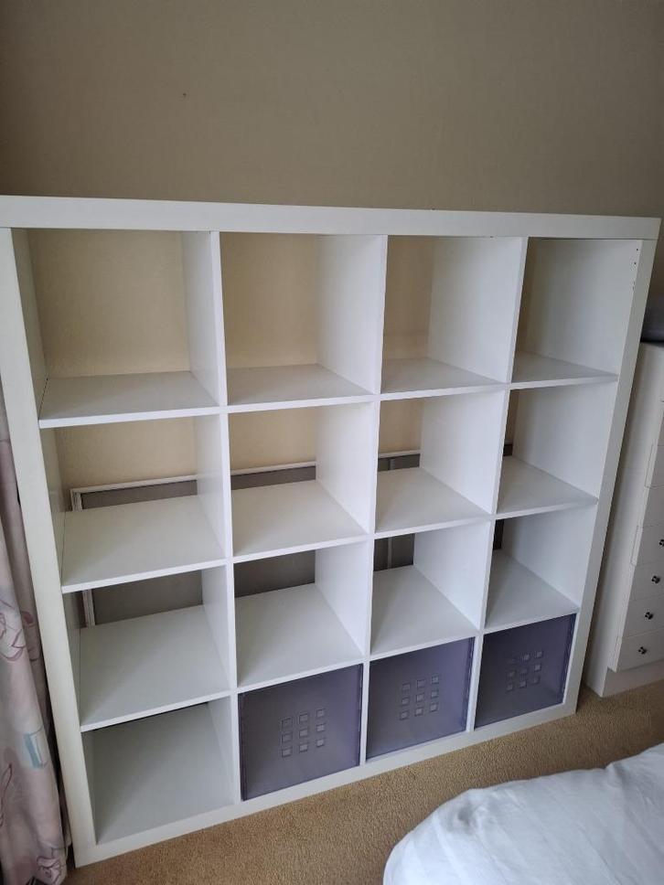 Ikea Kallax kast - wit - met vakken - 4x4, Huis en Inrichting, Kasten | Stellingkasten, Gebruikt, Ophalen