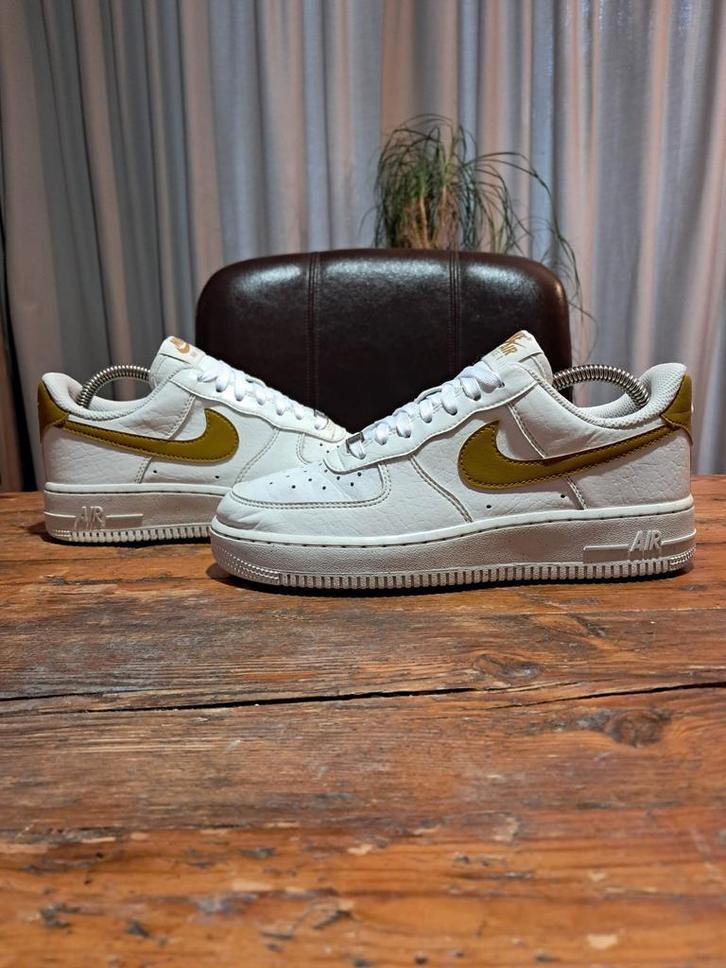 Nike Air Force 1 Premium 'Bronzine' Size 37,5, Kleding | Dames, Schoenen, Gedragen, Sneakers of Gympen, Wit, Ophalen of Verzenden