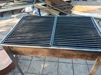 Horeca Groot barbecue rustvrijstaal  60X100X100, Tuin en Terras, Houtskoolbarbecues, Ophalen of Verzenden, Zo goed als nieuw, BBQ