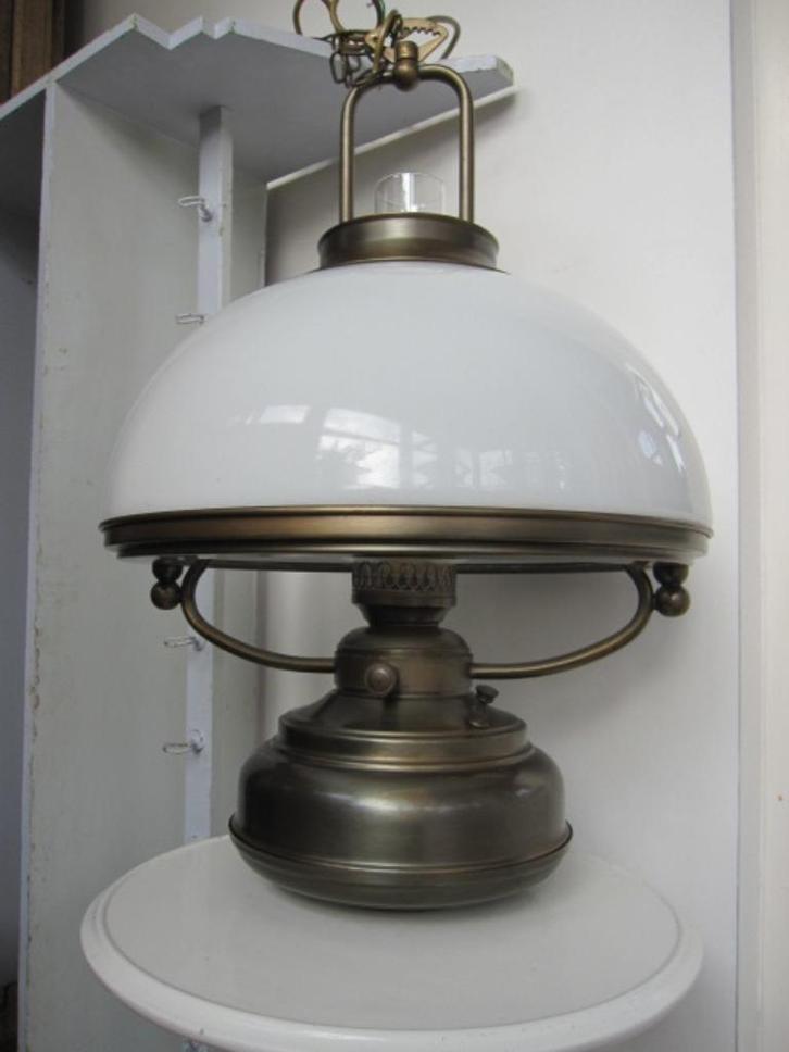 grote vintage messing hanglamp met glazen kap 64x44, Huis en Inrichting, Lampen | Hanglampen, Zo goed als nieuw, 50 tot 75 cm