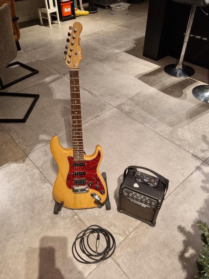 G&L tribute legacy gitaar met versterker, Muziek en Instrumenten, Snaarinstrumenten | Gitaren | Elektrisch, Gebruikt, Solid body