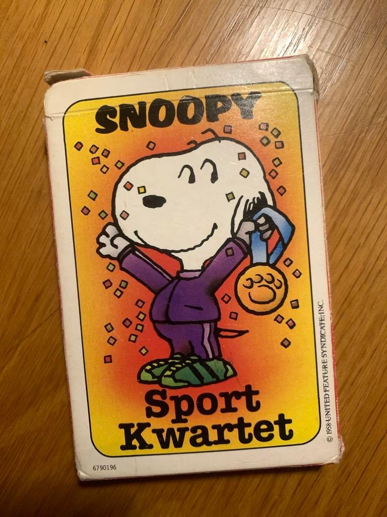 Snoopy Sport Kwartet - Vintage Kwartetspel 1958, Verzamelen, Stripfiguren, Gebruikt, Boek of Spel, Snoopy, Ophalen of Verzenden