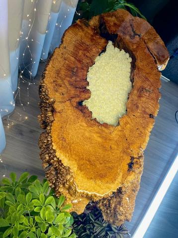 Boom stam tafel epoxy  beschikbaar voor biedingen