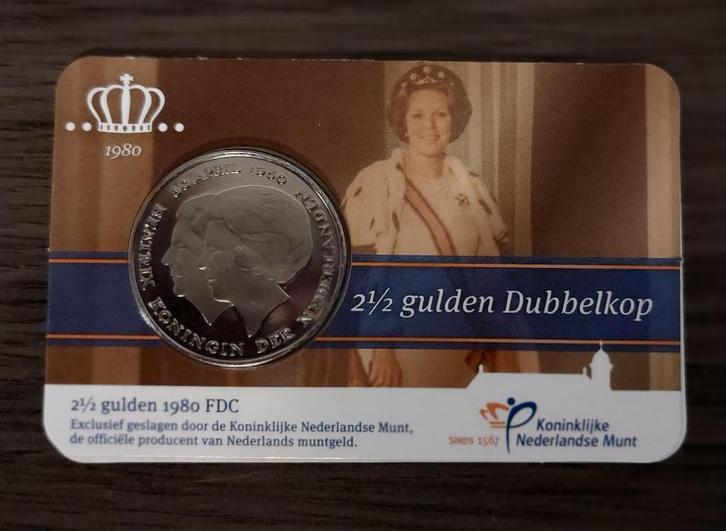 2 1/2 gulden 1980 FDC Dubbelkop in coincard, Postzegels en Munten, Munten | Nederland, 1 gulden, Koningin Beatrix, Ophalen of Verzenden
