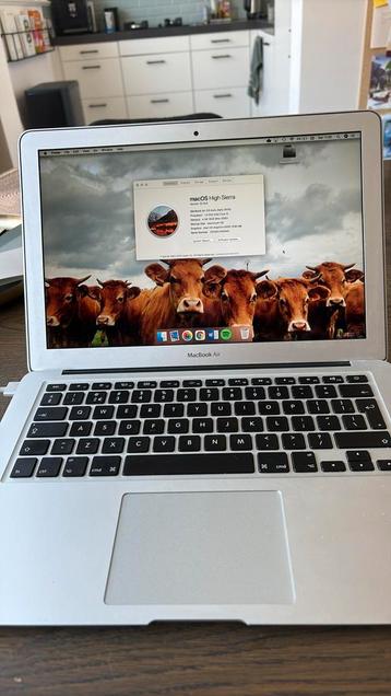 Apple macbook air 13.3 inch 2015 beschikbaar voor biedingen