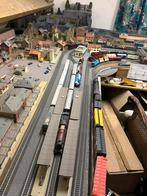 Treinen plus dorpjes en spoorrail, Ophalen, Gebruikt, Gelijkstroom, Overige merken