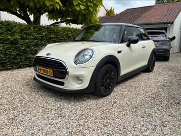 Mini 1.5 Cooper 136 PK 2e eigenaar lage kilometerstand. beschikbaar voor biedingen