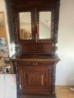 Antieke Mechelse Kast met gedetailleerd houtsnijwerk, Antiek en Kunst, Ophalen