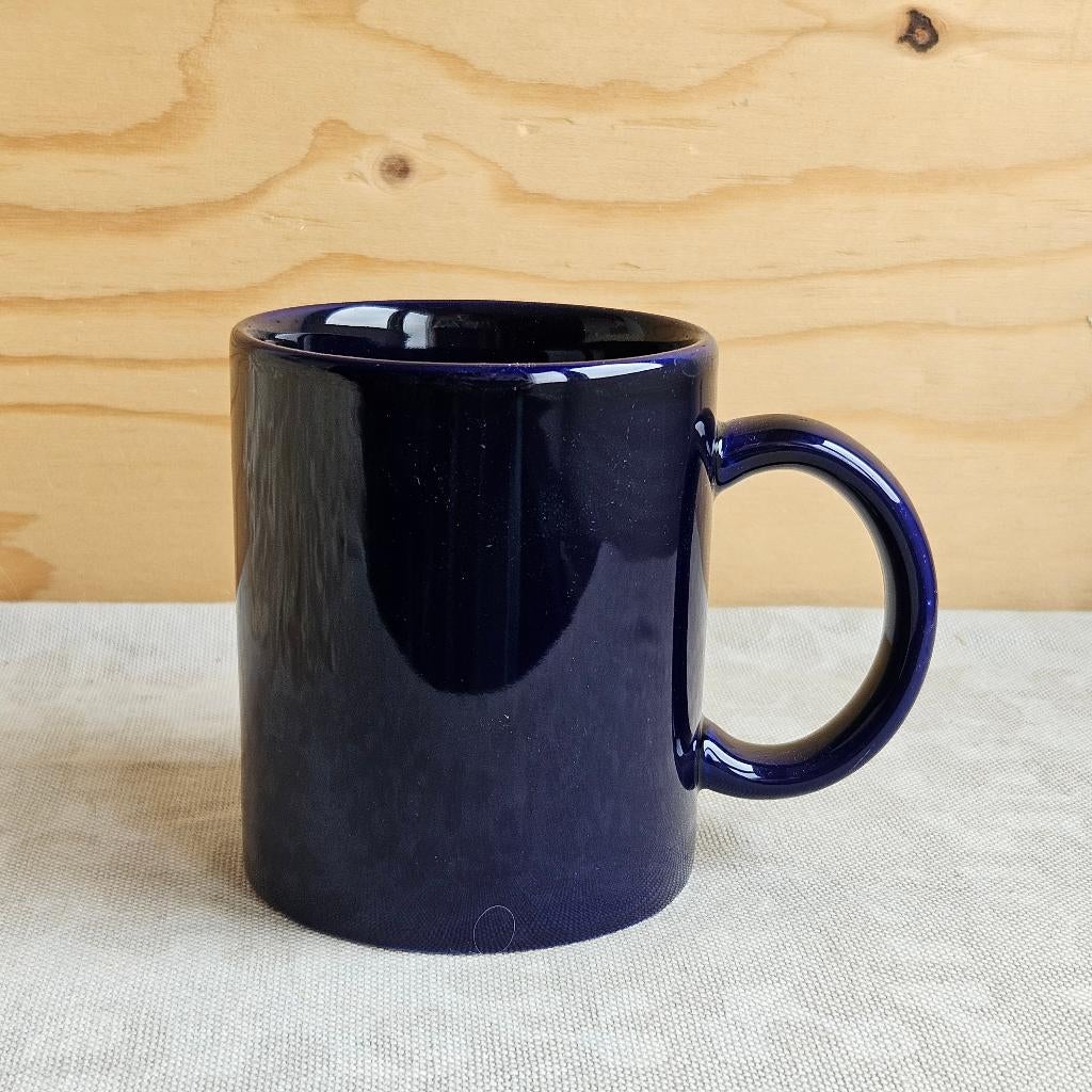 Stoere beker mok met groot oor in prachtige kleur blauw, Keramiek, Ophalen of Verzenden, Zo goed als nieuw, Nvt