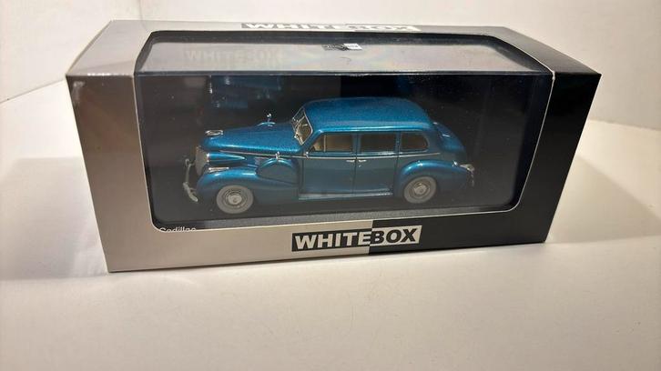 Cadillac series 75 fleetwood v8 sedan whitebox 1.43, Hobby en Vrije tijd, Modelauto's | 1:43, Zo goed als nieuw, Auto, Overige merken