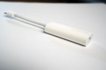 Apple Thunderbolt 3 (USB-C) to Thunderbolt 2 Adapter beschikbaar voor biedingen