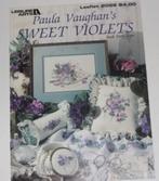Paula Vaughan's Sweet Violets 131419, Ophalen of Verzenden, Zo goed als nieuw, Borduren en Naaien