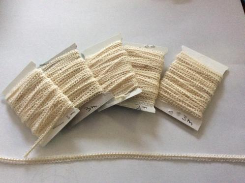 Nr 395 ) Mooi fijn oud katoen 3 mm antiek kantje nu 3 m 1,50, Hobby en Vrije tijd, Naaien en Fournituren, Nieuw, Kant, Verzenden