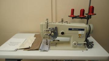 Industrie Naaimachine Deyee  Dubbel naaalds Dubbel transport beschikbaar voor biedingen