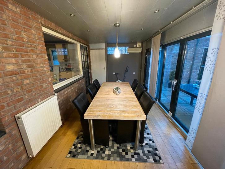 Set van 6 leren eetkamerstoelen met armleuningen & wieltjes, Antiek en Kunst, Antiek | Meubels | Stoelen en Banken, Ophalen