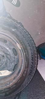 Stalen velg met winterband - 4x108, Auto-onderdelen, Banden en Velgen, Ophalen, Gebruikt, 15 inch, Banden en Velgen