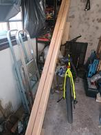 2 Douglas balken, Doe-het-zelf en Verbouw, Hout en Planken, Ophalen, Zo goed als nieuw, Balk, Overige houtsoorten