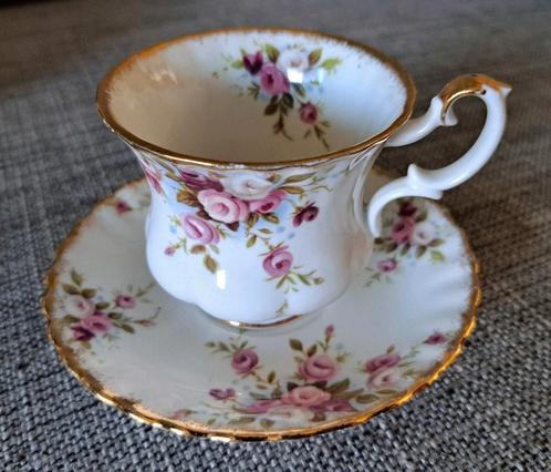 Royal Albert "Cottage Garden" dames kop en schotel, Antiek en Kunst, Antiek | Servies los, Ophalen