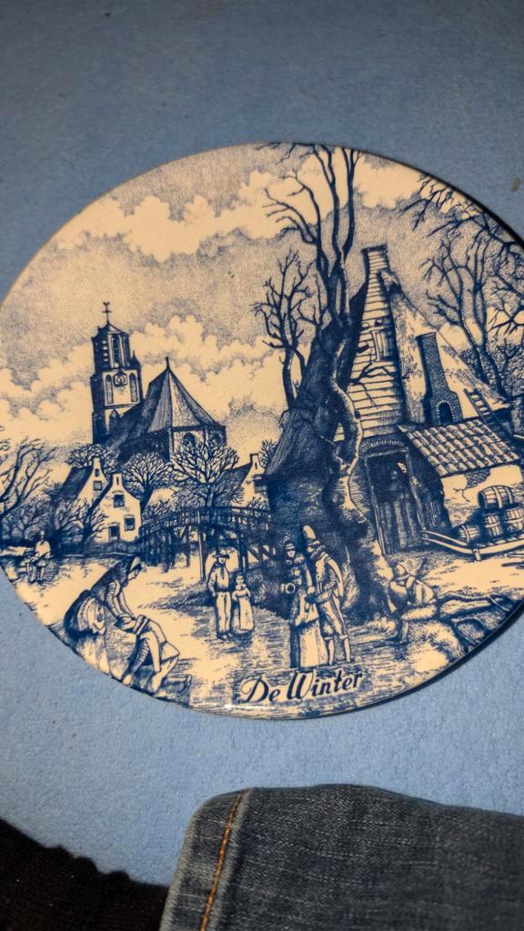 Delfts Blauw Vier Jaargetijden Bord - Winter, Antiek en Kunst, Antiek | Wandborden en Tegels, Ophalen of Verzenden