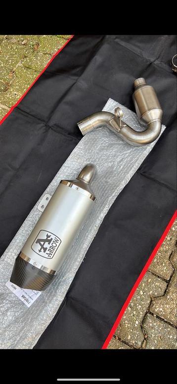 Arrow F900R/XR Tussenpijp + Titanium/Carbon Demper beschikbaar voor biedingen