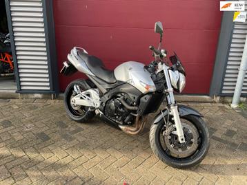 Suzuki GSR 600 Nieuwe banden beschikbaar voor biedingen