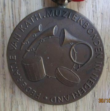 Vintage medaille Federatie van katholieke muziekbonden beschikbaar voor biedingen