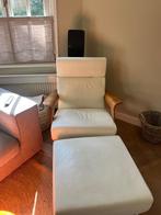 Mooie witte leren Harvink de kaap draai fauteuil met hocker, Huis en Inrichting, Ophalen, 125 tot 150 cm, Hout, Zo goed als nieuw
