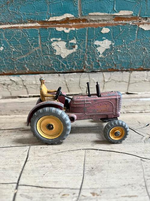 Dinky Toys Massey Harris Tractor - Made in England, Antiek en Kunst, Antiek | Speelgoed, Ophalen of Verzenden