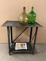 Vintage metalen  sidetable / tuintafel, Huis en Inrichting, Tafels | Sidetables, Studio Larilo, 50 tot 100 cm, Metaal, Sportstraat 6 Kerkrade