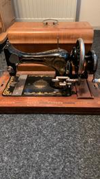 Antieke naaimachine met deksel, Antiek en Kunst, Antiek | Naaimachines, Ophalen