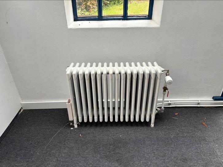Gietijzeren ledenradiator. Verschillende maten, Doe-het-zelf en Verbouw, Verwarming en Radiatoren, Gebruikt, Radiator, 80 cm of meer