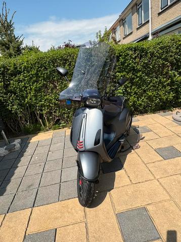 Te koop Vespa Sprint uit 2018 a beschikbaar voor biedingen