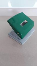 Groene stevige, 2 gaats , Leitz 5018 perforator., Ophalen of Verzenden