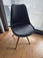 2x Zwarte Leen Bakker Eetkamerstoelen met Houten Poten, Gebruikt, Twee, Zwart, Modern